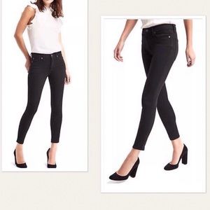 GAP Women's Skinny Jeans - Black